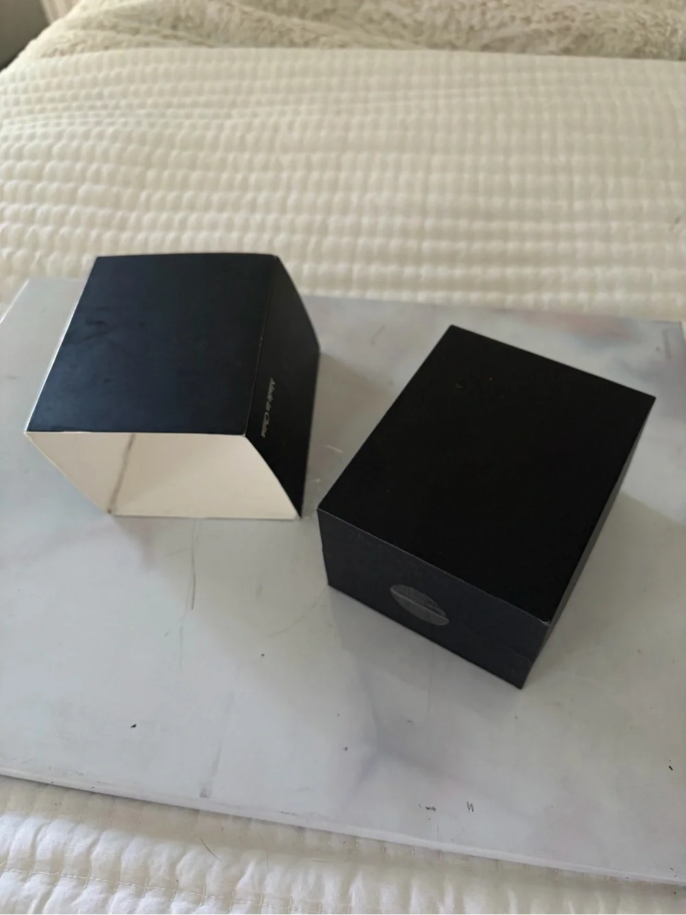 N/A stylish black